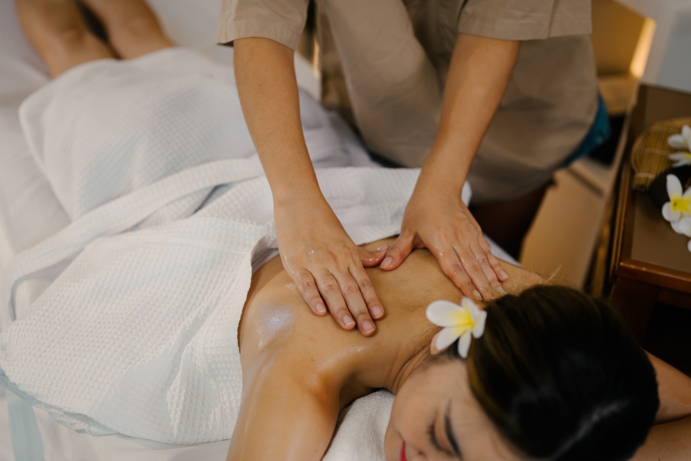 Oil massage treatment